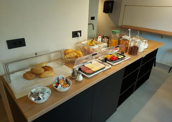 Mozaik krevet i doručak